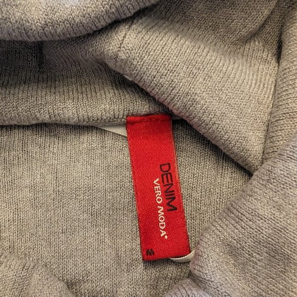 Vero Moda Sweater - Picture 3 of 6